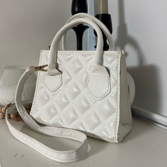 White Purse - Picture 2 of 6